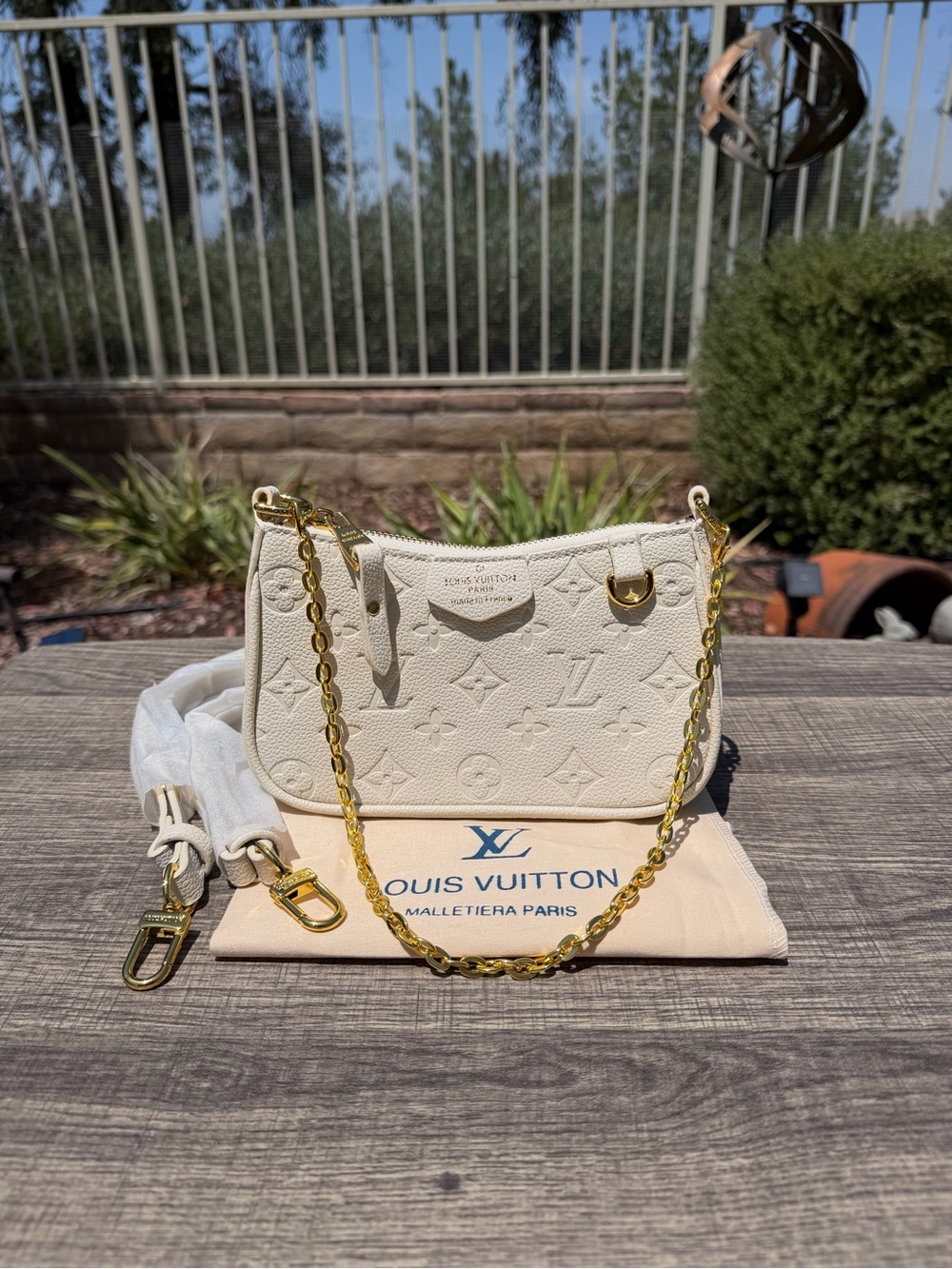 LV Bags for Sale —> - Picture 4 of 10